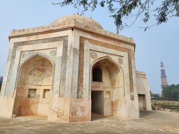 Qutub Minar & Mehrauli Archaeological Park Heritage Walk
