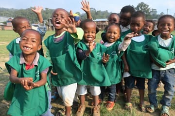 Giraffe Center Tour and Kibera Slums Guided Walking Tour