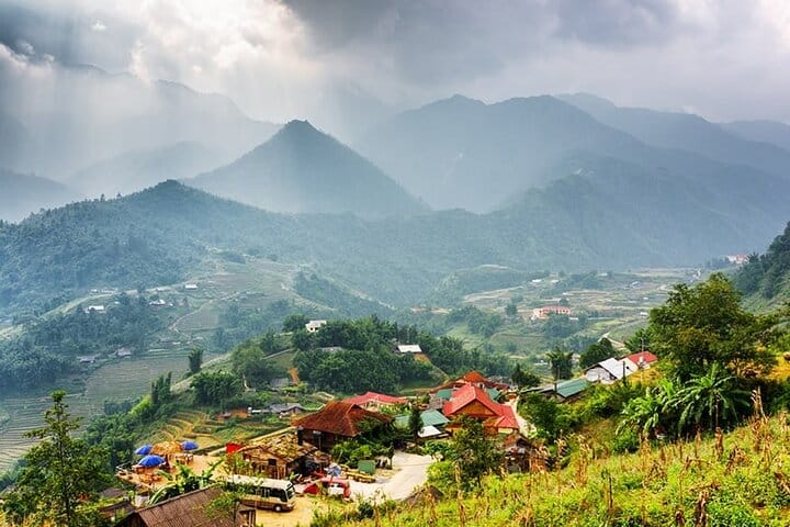 Sapa Experience 2D1N with Overnight Hotel from Hanoi by Limousine