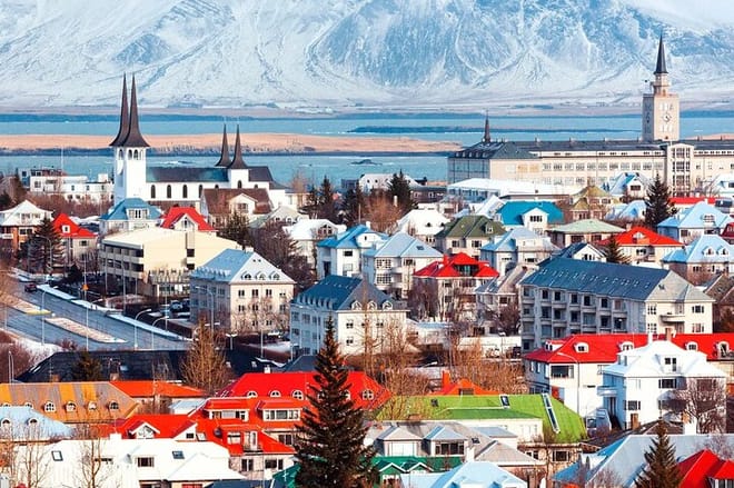 4 Hours Private Guided Tour in Reykjavík