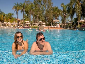 Full Day Thermal Spa Tour to Rio Hondo from Tucumán