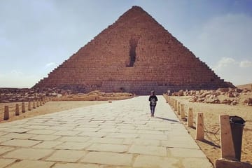 Day Tour from Hurghada to the Pyramids of Giza