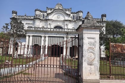 Majestic Murshidabad: A Private Day Tour from Kolkata