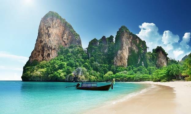 PHUKET: Join Tour PHI PHI ISLAND BY LUXURY BOAT (VIP Silver Seat) with LUNCH 6