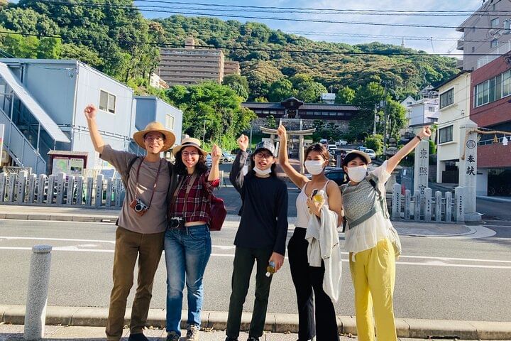 Hiroshima: Spring Morning Hiking Tour with Tea Ceremony