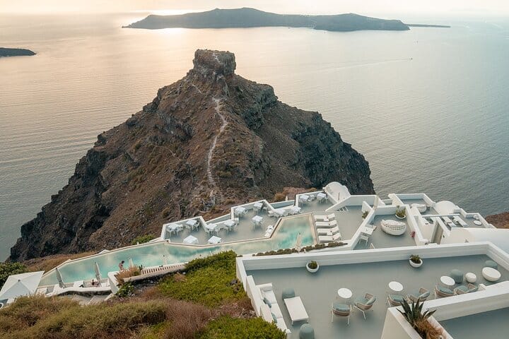 Discover Santorini’s Best in One Day 8