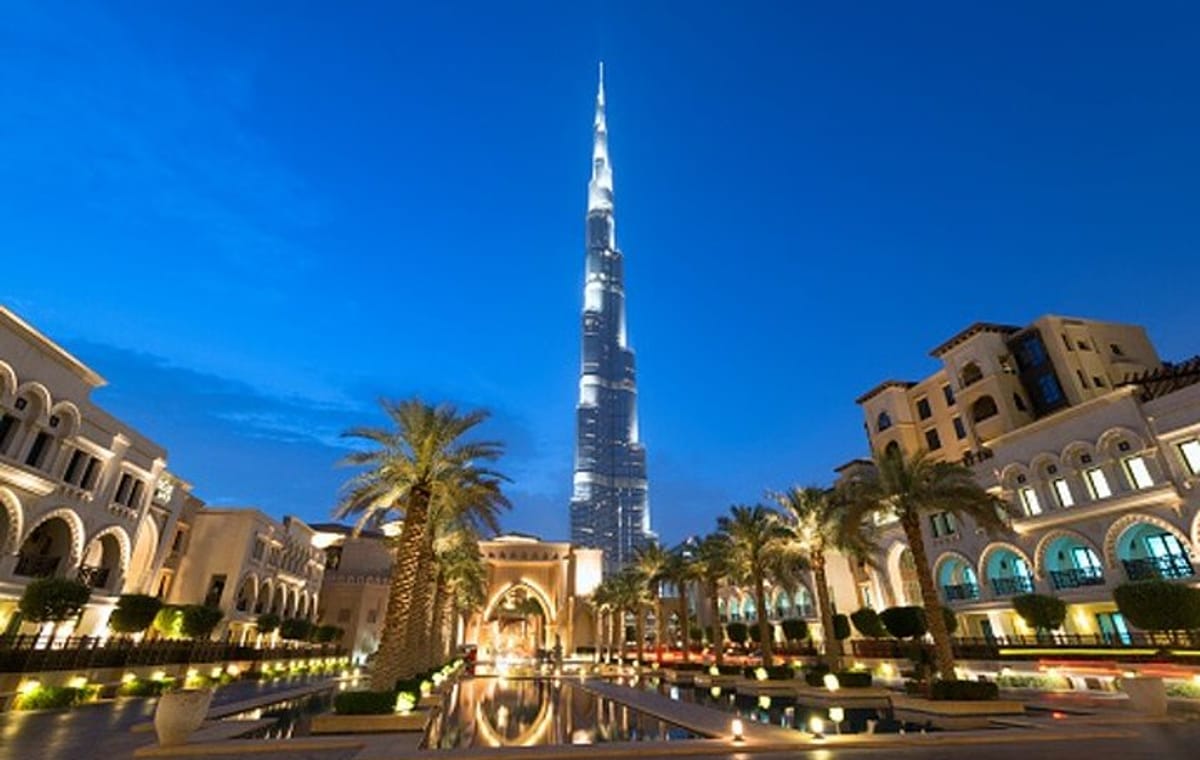 Burj Khalifa: At the Top (125 floor) with the Cafe Treat