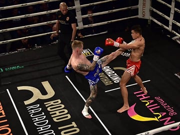 Rajadamnern Stadium Real Muay Thai Boxing Show in Bangkok