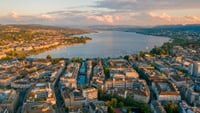 Zürich Audio Tour: Timekeepers and Tales of Lindenhof 4
