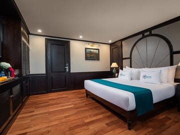 HaLong Bay - Lan Ha Bay with 5-Star Cruise & Balcony Cabin