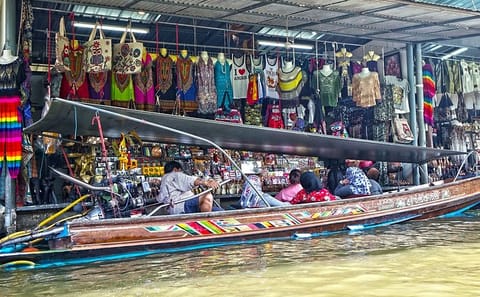 Damnoen Saduak Floating Market and Maeklong Railway Tour