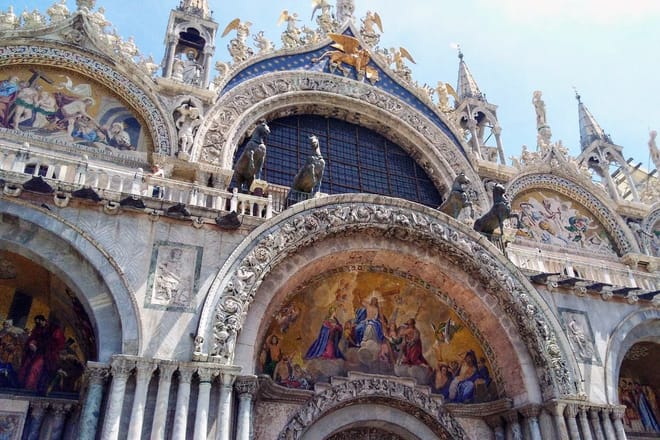 Express - Guided Tour of St. Mark’s Basilica Tour with Terrace Access | Semi-Private