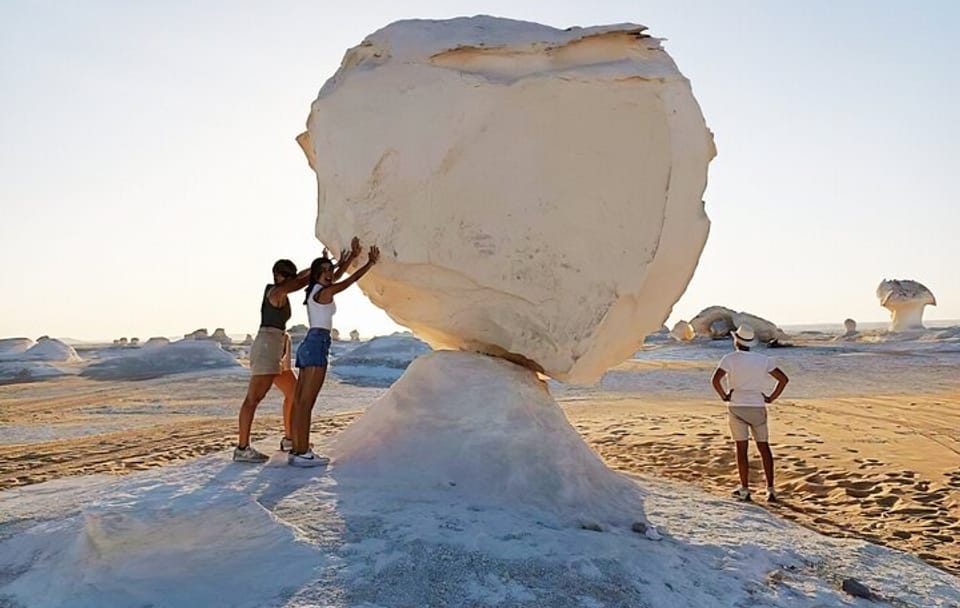 2-Day Bahariya Oasis Desert Adventure with Camping