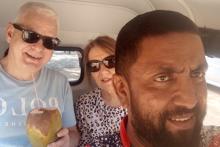 Tuk Tuk city tour is very cheap in colombo( All inclusive tour)