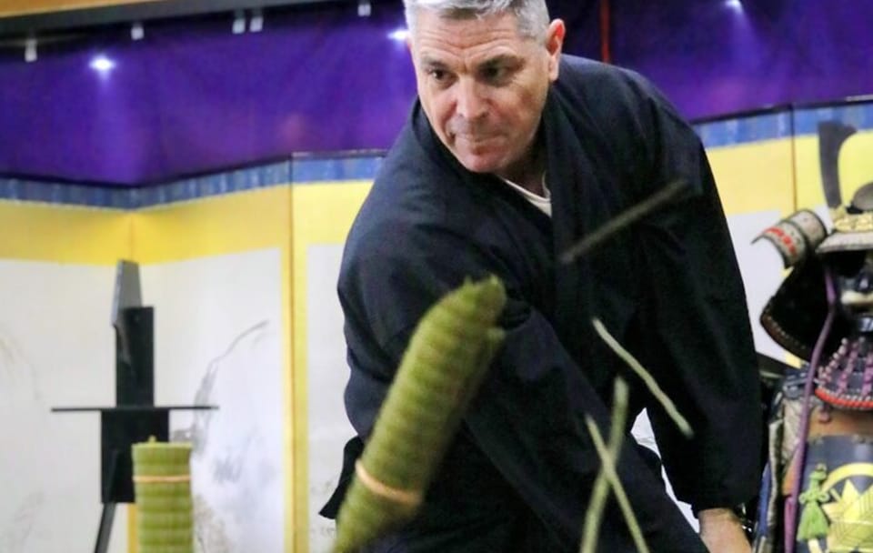 Trial slashing in Bushido with Samurai Sword real sharpnes