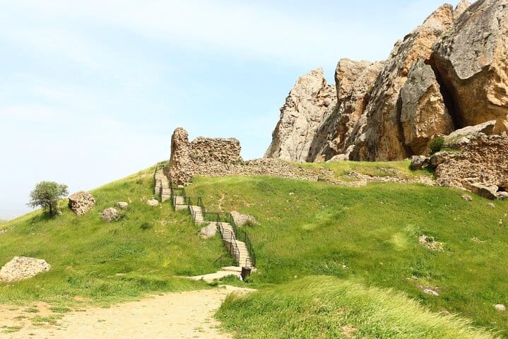 Private tour Azerbaijan-Group tour Azerbaijan-Beshbarmag-tour_pilgrim-Azerbaijan-tour_Beshbarmag tour_Visit Land Azerbaijan Travel-VLA tourism