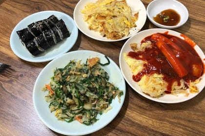 BTS Landmarks Private Car Tour in Busan with a Licensed Guide