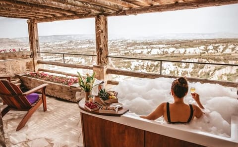 Business Class Cappadocia Tour from Istanbul: 4 Days