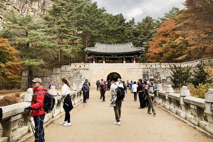 Autumn 10 days Jeonju&Mt.Naejangsan&Mt.Seorak&Mungyeong&Jeju&Busan on Early Nov