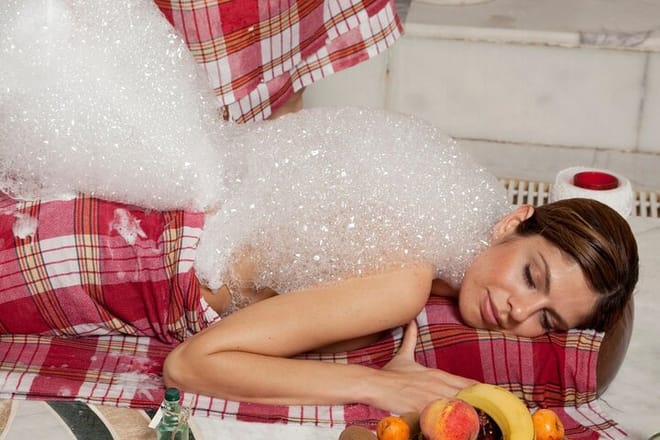 Side Turkish Bath with Full Body Aloe Vera Massage & Transfer