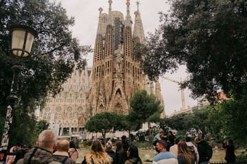 Barcelona Day Trip from Valencia with Guided Tours and Photos