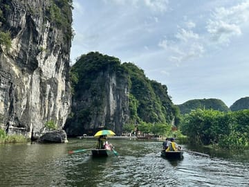 Hoa Lu Tam Coc Full Day Trip by Limousine Transfer Deluxe Group