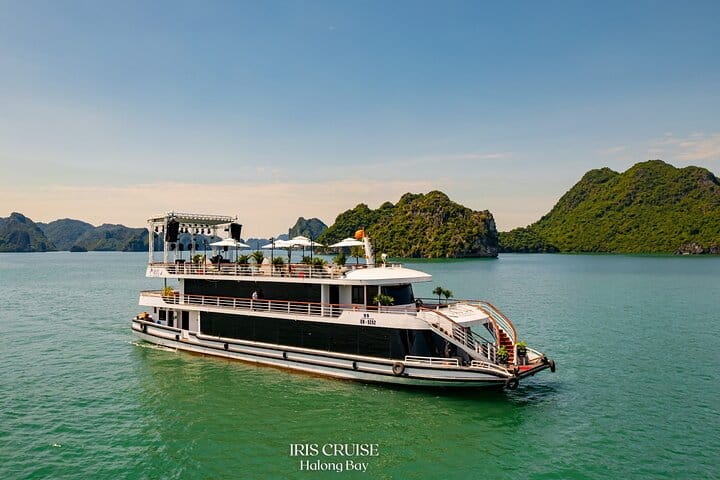 IRIS CRUISE - 5 Star Day Cruise - Halong Bay 1 Day - JACUZZI POOL