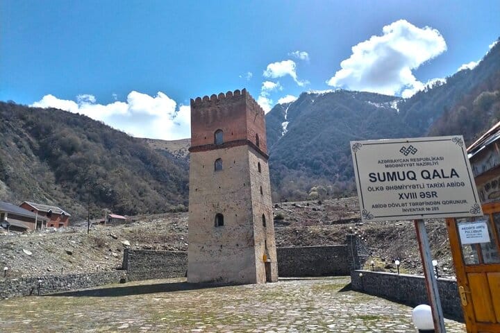 Sumuq qala-Sumug gala-Sheki tour-Gakh tour-Qax tour-Azerbaijan travel-Sumuq castle-Sumug