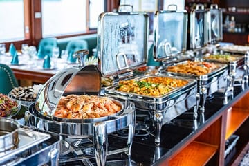 Halong Bay 5-Star Cruise with Buffet Lunch and Kayaking
