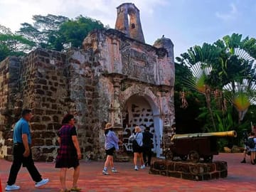 Kuala Lumpur City Tour and Malacca Night Experience