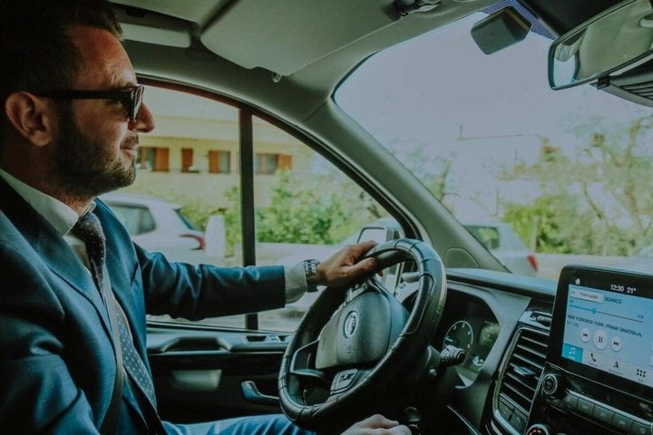 Private transfer to Memphis City Tour By Emo Tours Sweden