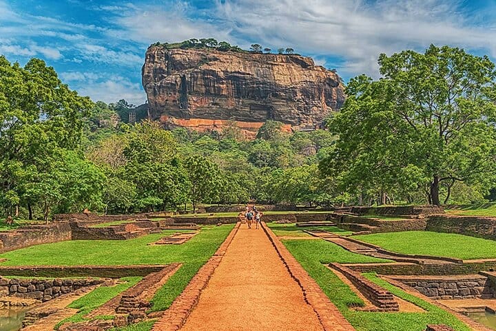 Colombo to Sigiriya Transfer 8