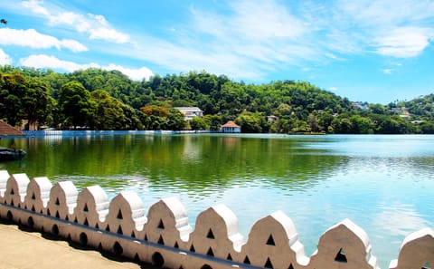 Cultural and Nature Tour of Colombo, Sri Lanka - 5 Days