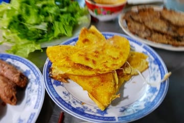 Culinary Tour of Con Market and Seafood Street in Da Nang