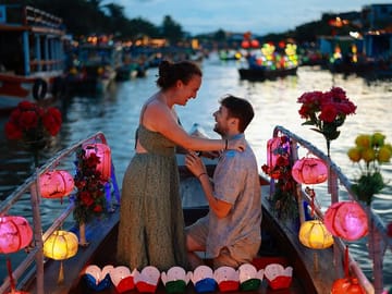 Hoi An Private Boat Proposal and Photography Experience