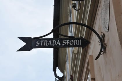 Brasov Old Town Small-Group Walking Tour