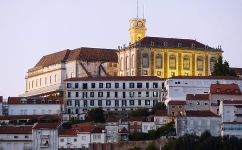 Full Day Tour from Porto to Fátima and Coimbra