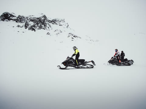 Glacier Rush – Fast pace snowmobile - SnoMo Glacier rush one hour, photo 4