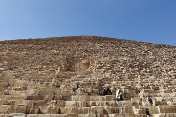 Private Tour to Giza Pyramids, Sphinx, Egyptian Museum with Local Lunch