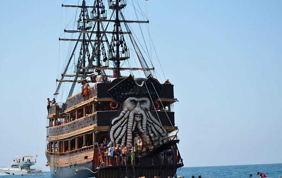 Alanya Pirate Boat Trip with Lunch And Free Soft Drinks