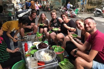 (5 Hours) 3 in 1 Special Tour: Cyclo, Street Food Tour & Foot Spa
