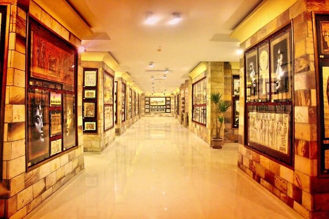 Shopping Tour With Private Guide and Private Transfer - Hurghada