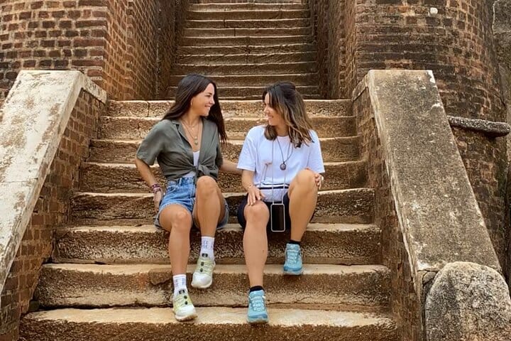 7 Days Private Transportation in Sri Lanka with Guide