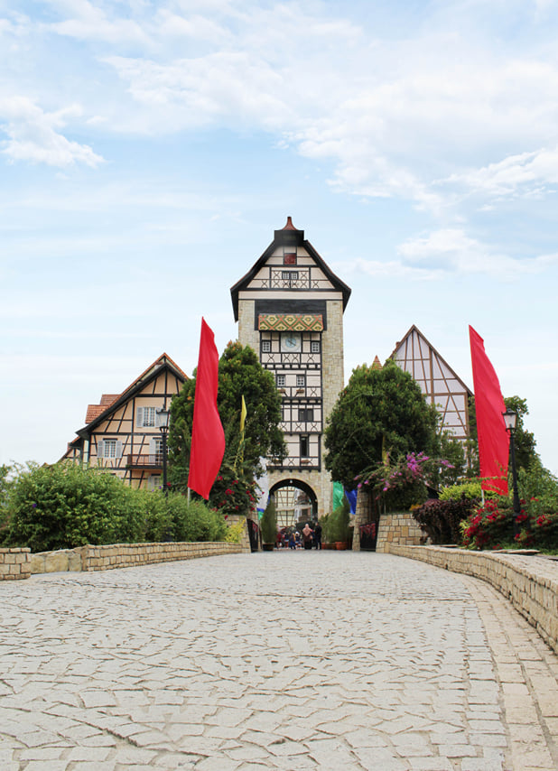 Colmar Tropicale and Batu Caves Day Trip (SIC/Shared Tour) 3
