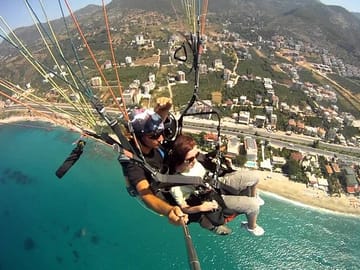 Paragliding and City Tour in Alanya with Antalya Transfer