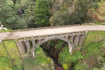 Scenic Cabriolet Road Trip in Eastern Madeira: Caniçal to Machico