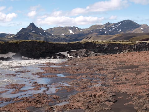 Eldgjá Canyon Trek, 4-Day Hut to Hut Trekking Tour, photo 2