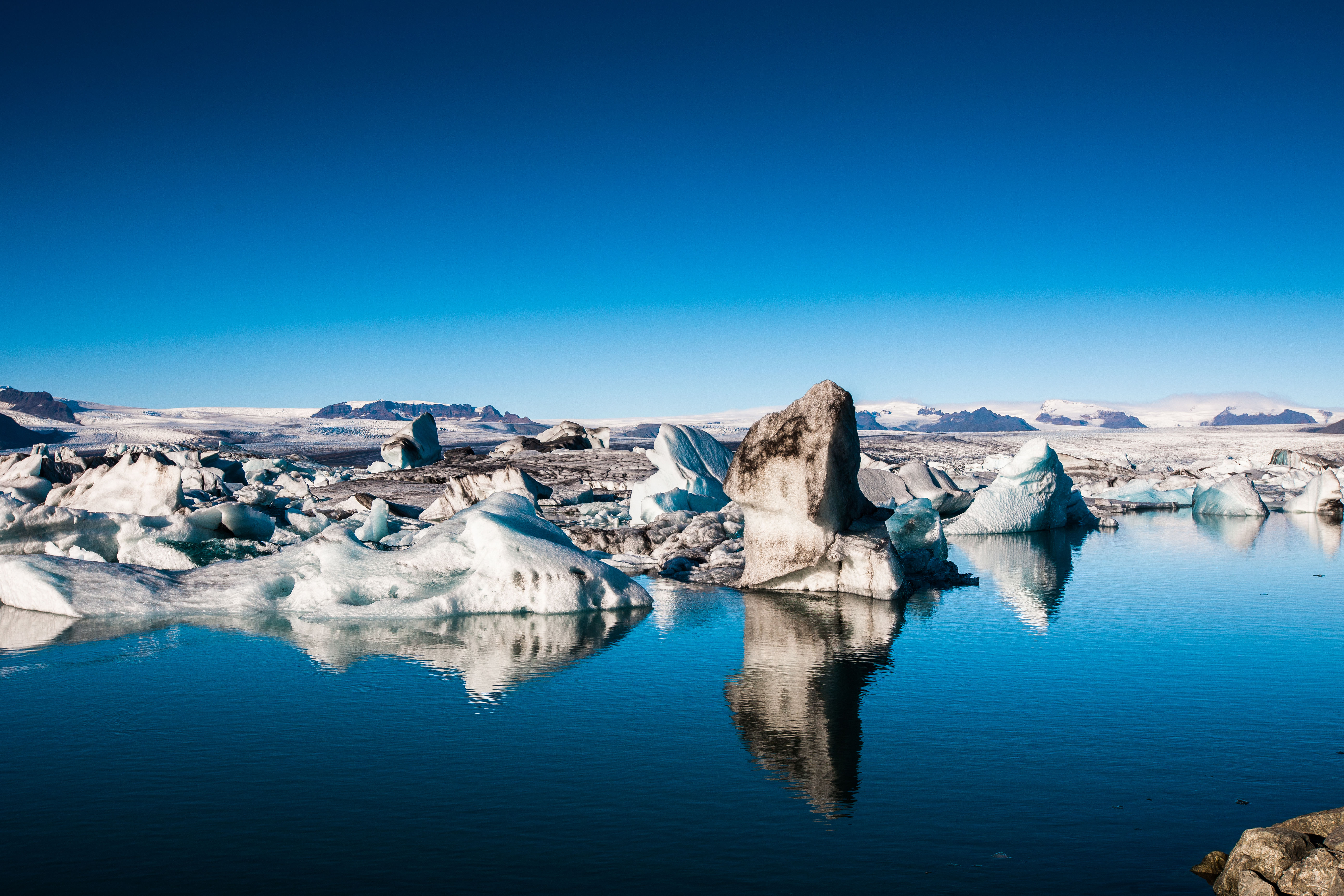 Perfect day at Glacier Lagoon Iceland
