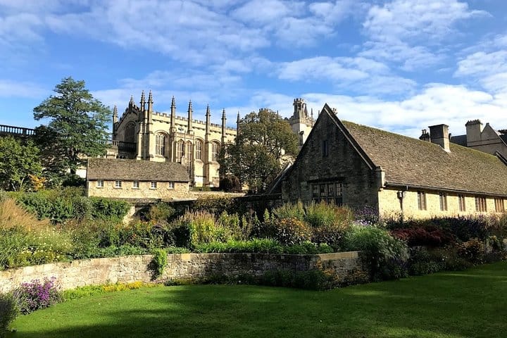 Footsteps of Harry Potter in Oxford  5