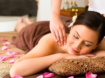 A traditional 2-hour Thai massage